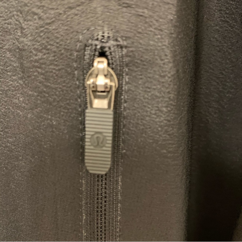 Lululemon Run On Jacket Black size 6 - Picture 7 of 9